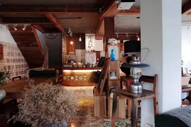 这座藏在旧城区菜市场里的“百货”，装满了老厦门的味道！