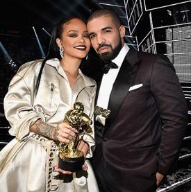 当林嘉玲风格与足球STYLE相撞？！