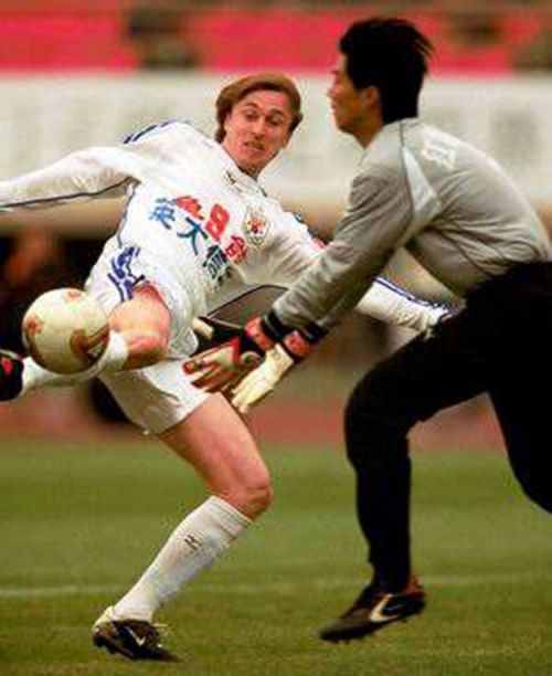 鲁能绝杀进球球迷哭泣,鲁能高光时刻5佳进球