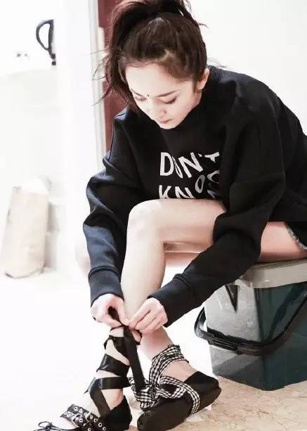 穿上合适的鞋子才会跑得更快,穿对鞋子每一步都是春光