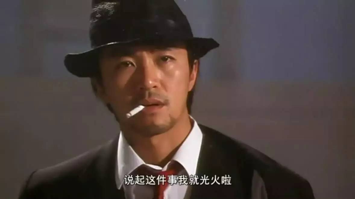 关注看，刷牙时水里放一物30年口臭全去光光！