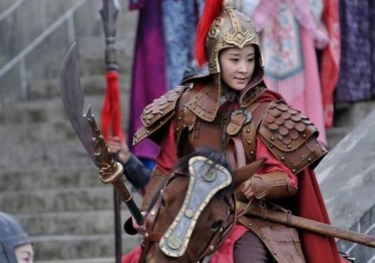 杨门女将巾帼英雄穆桂英挂帅,穆桂英挂帅穆桂英智勇双全