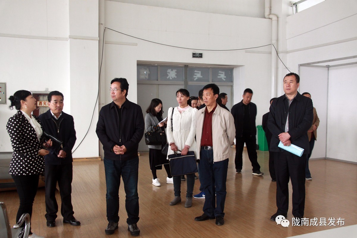 李鹏军检查“红川酒业杯”第32届甘肃省青少年科技创新大赛暨第17届中国青少年机器人（甘肃赛区）竞赛筹备情况