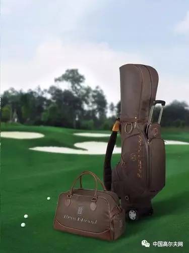 高尔夫球包有轮子的怎么收回去,高尔夫球包可以加轮子吗