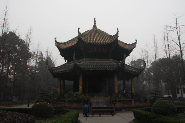 2013.12.27—2014.1.1峨眉、乐山、成都、广汉、都江堰六日暴走游记（下）