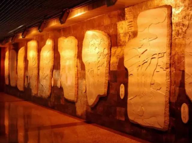 「拾趣」古典风、童话风……上海16座最美地铁站，你最常经过哪一站？