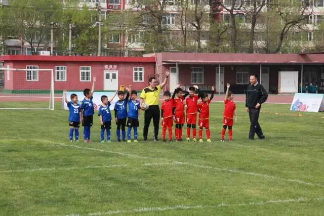 怀揣一个“梦想”，踢出一个未来——《教育面对面》全方位参与北京校园足球公开赛