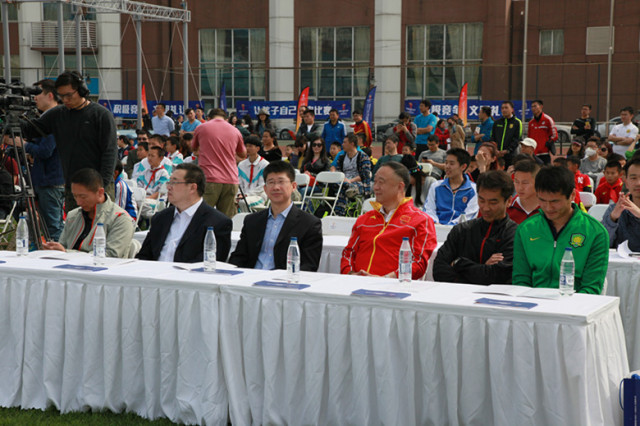 怀揣一个“梦想”，踢出一个未来——《教育面对面》全方位参与北京校园足球公开赛