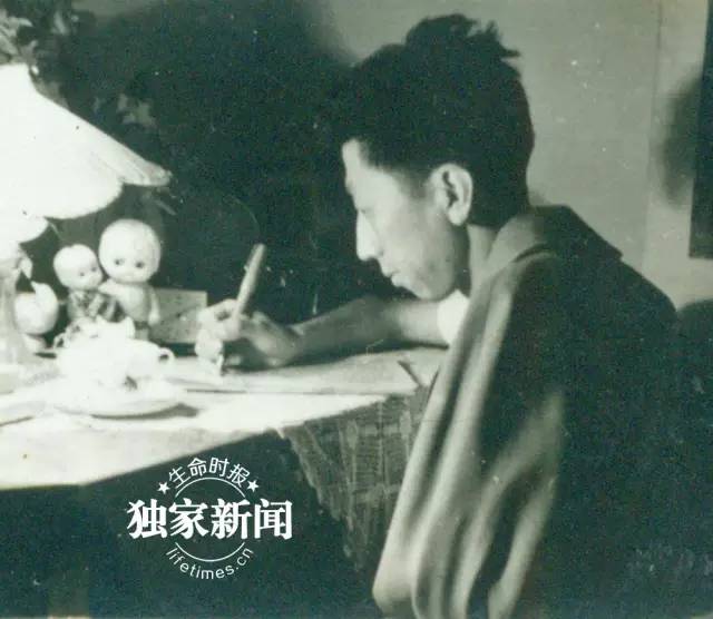 阎老走了，也许你熟悉舞台上的他，却未必了解生活中另一个他