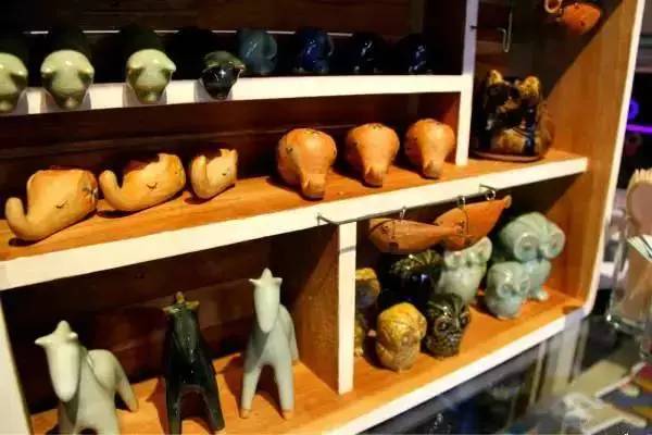 来泰国旅游给朋友带什么礼物回去,在泰国游玩带什么礼物回家最合适