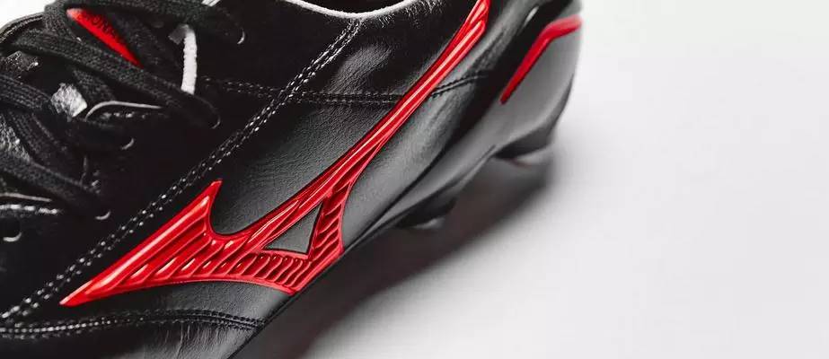 美津浓哪个配色好看,美津浓黑色经典款