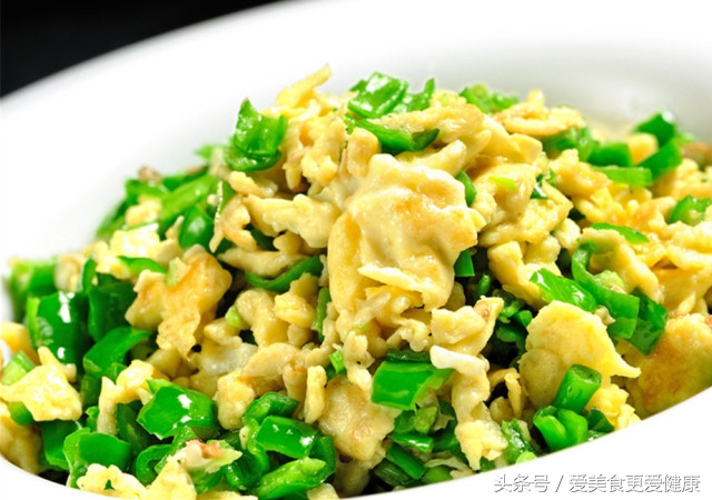 这道抗衰老神菜不起眼却很神,你不知道的九个食物健康秘密