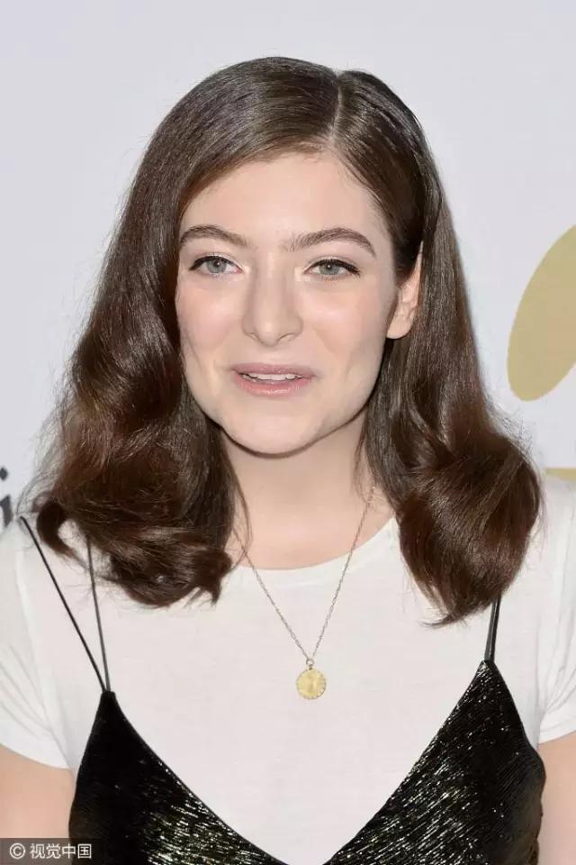 中国名模刘雯第一名,中国顶尖十大模特刘雯