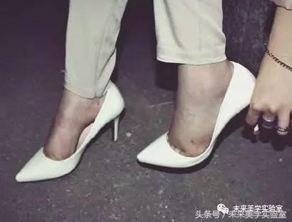 穿高跟鞋的漂亮方法慢动作,怎么穿高跟鞋才不会痛技巧