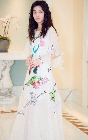 百花奖周冬雨章子怡,章子怡周冬雨金像奖视频