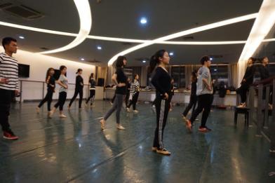 都柏林学院体育教学——这节有板书的体育课，别样精彩