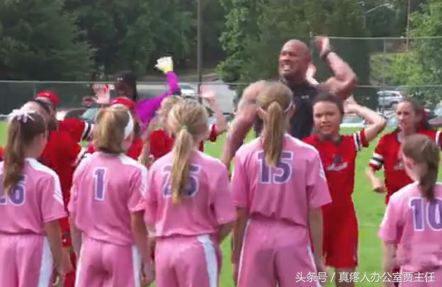 《速8》一个女儿控，一个弟控帮助一个妹控加老婆控救儿子的猛片