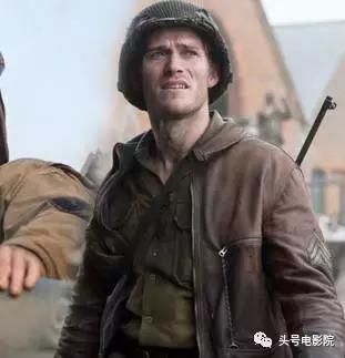 速度与激情8出现的儿子是谁演的,速度与激情8中红色老爷跑车