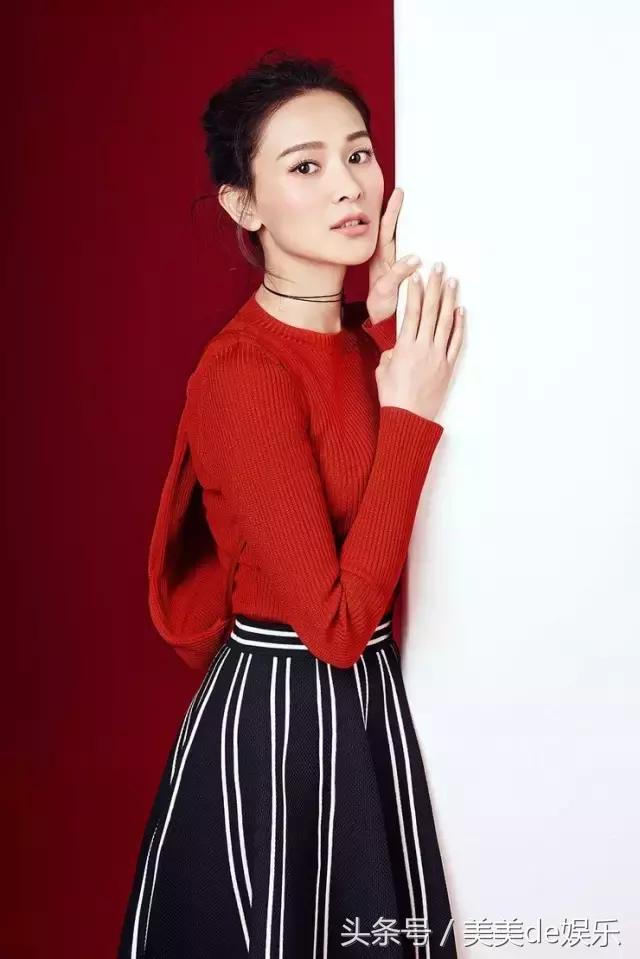 她是《太子妃》中的“哭点担当”绿篱,现成热门剧女一号