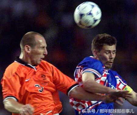 1998鏖战法兰西/40尼维尔*案惨**警世季军战双星闪耀