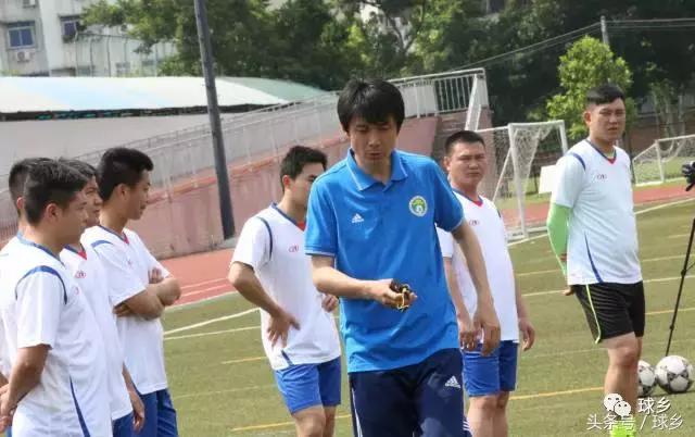 梅州足协教练训练,在梅州找哪位教练学车好