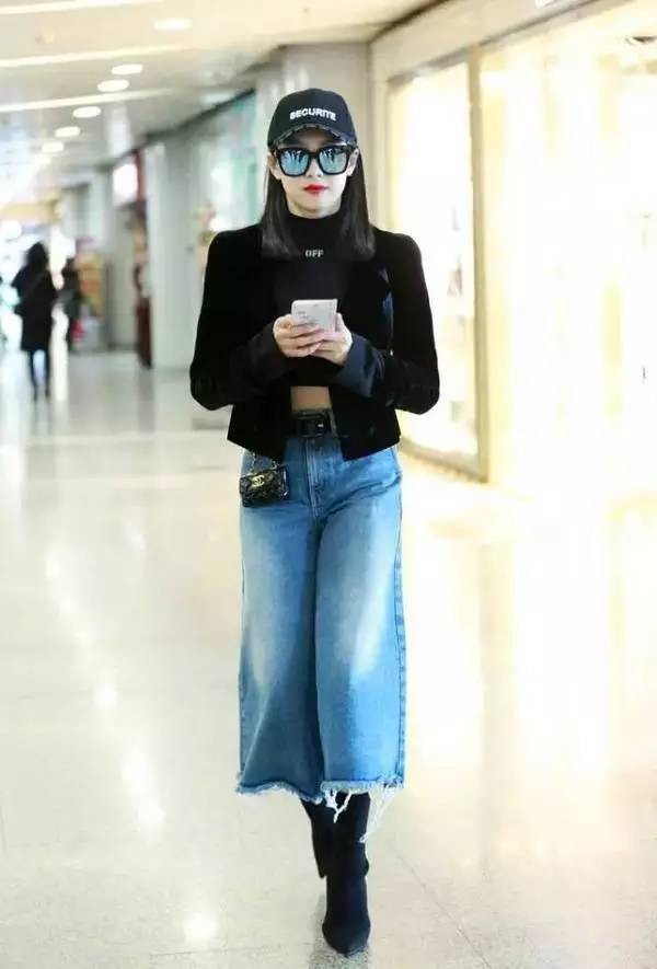 好看的卷裤脚裤子,别再穿阔腿裤了2019年流行这4条