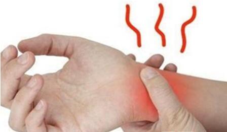 早起手指发麻是5大疾病征兆,早上起来手指麻木是什么病引起的