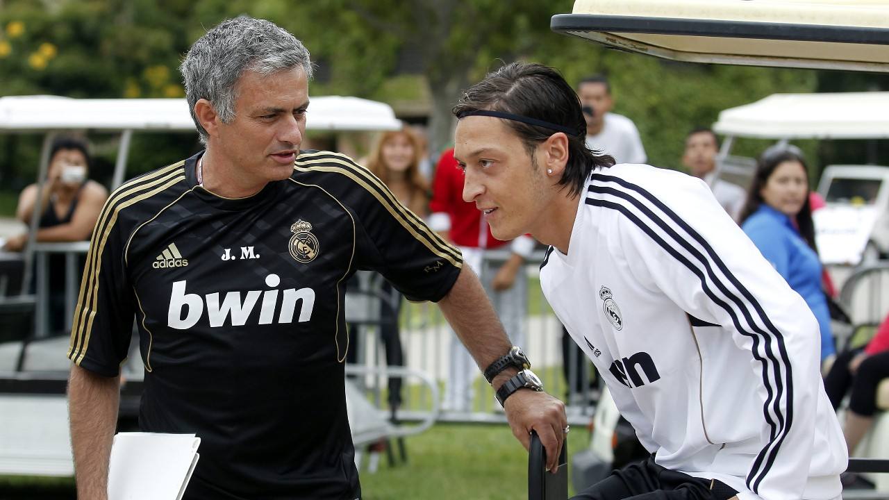 厄齐尔年薪2017,厄齐尔自传翻译