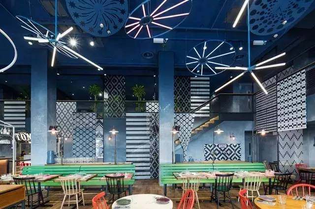 餐厅灯光设计如何打动消费者,餐厅灯光如何装修