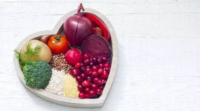 血脂高要避免吃什么食物,血脂高怕什么蔬菜