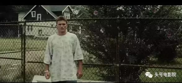 速度与激情8出现的儿子是谁演的,速度与激情8中红色老爷跑车