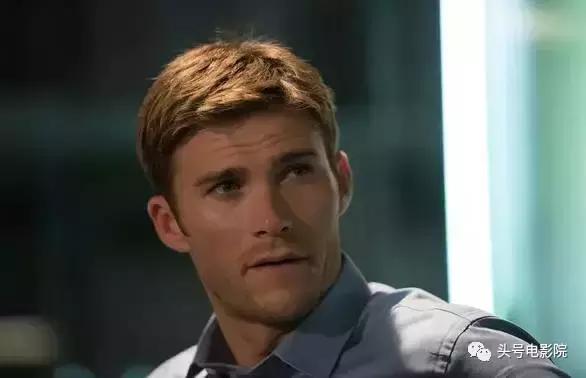 速度与激情8出现的儿子是谁演的,速度与激情8中红色老爷跑车