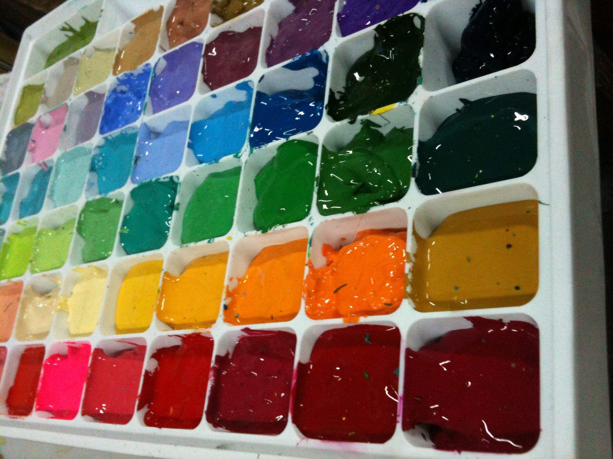 cmyk模式和rgb模式的三原色,rgb颜色和cmyk是什么意思