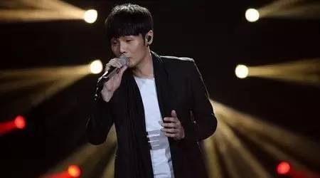 4月15日攻陷朋友圈！你的小眼男神这次真的来了！