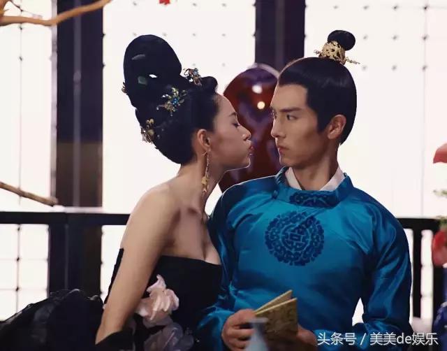 她是《太子妃》中的“哭点担当”绿篱,现成热门剧女一号