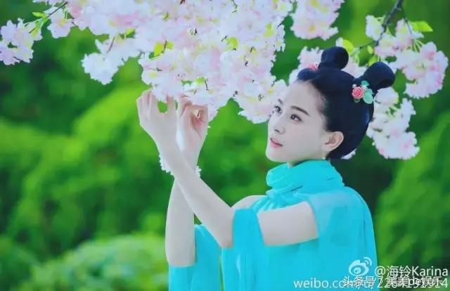 她是《太子妃》中的“哭点担当”绿篱,现成热门剧女一号