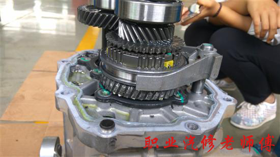 五菱宏光减速异响是什么原因,五菱神车异响视频大全