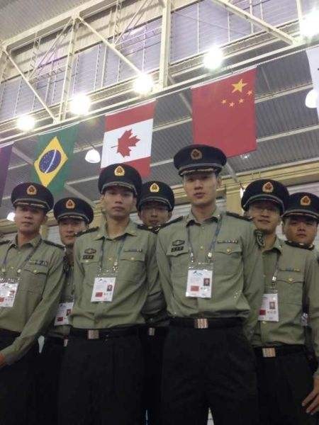 排球运动员身高有多高,身高1米98的排球运动员