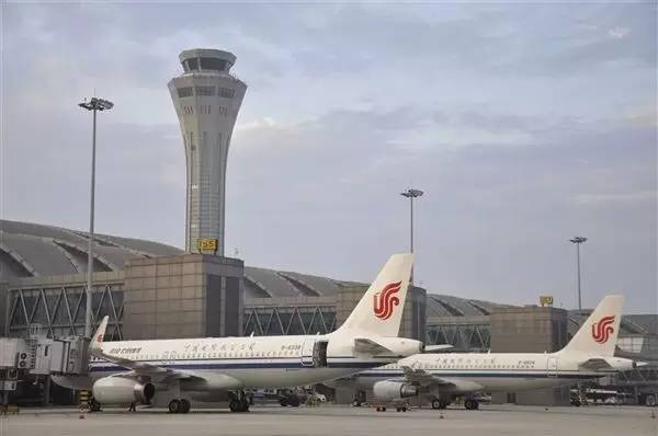 无线合肥早报丨合肥一绿化带里“藏着”200辆破损共享单车