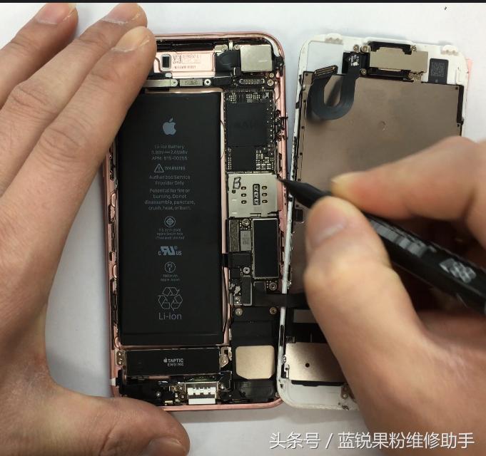 iphone7开机循环白苹果闪屏,iphone7开机一直显示黑苹果怎么办