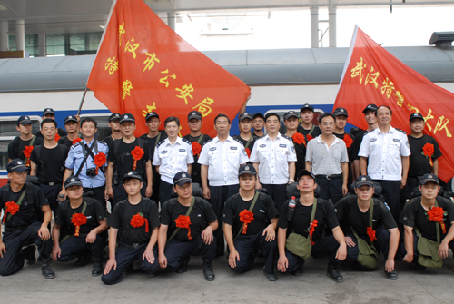 原武汉球员因伤退役，工作艰难却考上公务员四获三等功