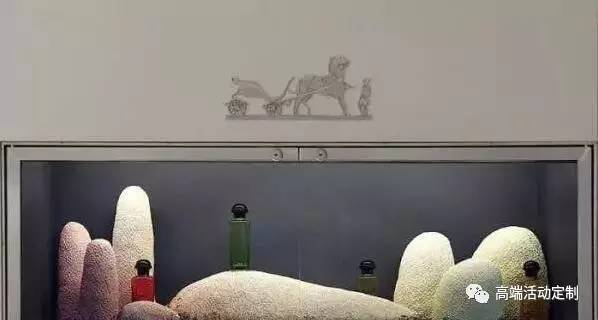 2022美陈创意设计方案,爱马仕2020春季橱窗设计原则