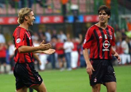 卡卡ac米兰处子秀,卡卡ac米兰庆祝高清壁纸