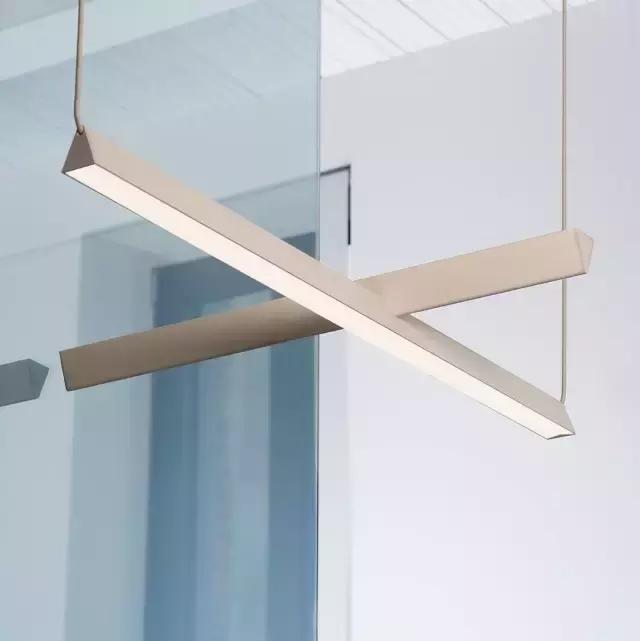 等灯等灯｜这届米兰设计周上的十盏好灯，还行还行