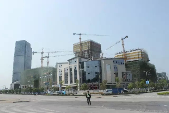 爱她就带她去三亚,爱他就带他去旅游吧