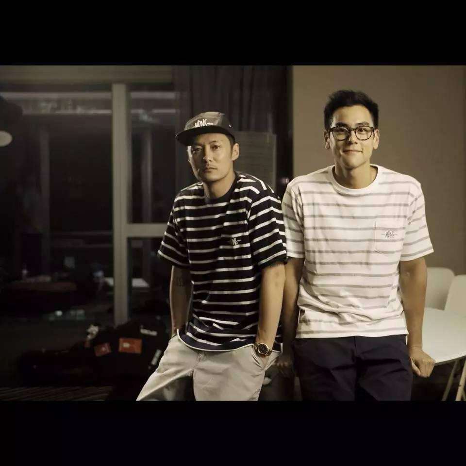 跟着这两人学穿搭，刷街名单肯定有你