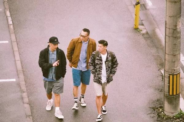 跟着这两人学穿搭，刷街名单肯定有你