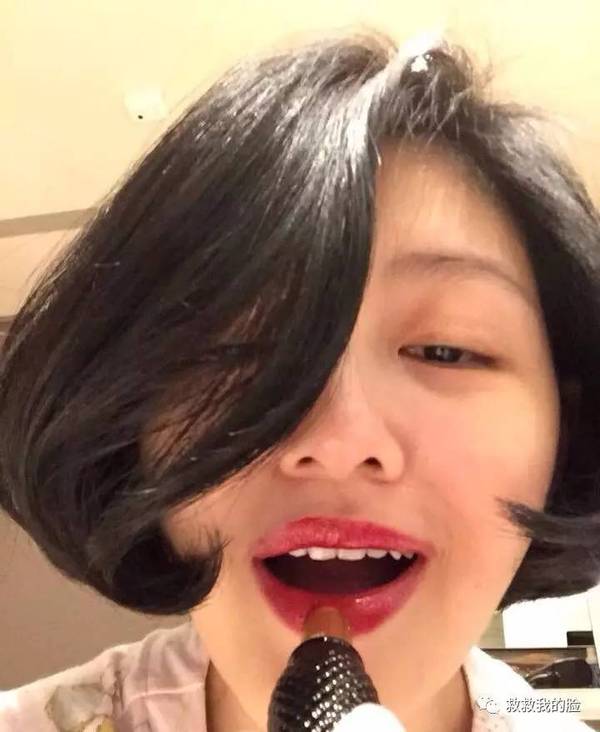 玻璃唇怎么涂才好看,今年流行的玻璃唇