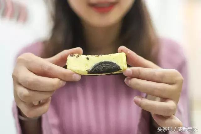 1月仅售7天的芝士条，身家过亿照样排队！谁给你的自信？