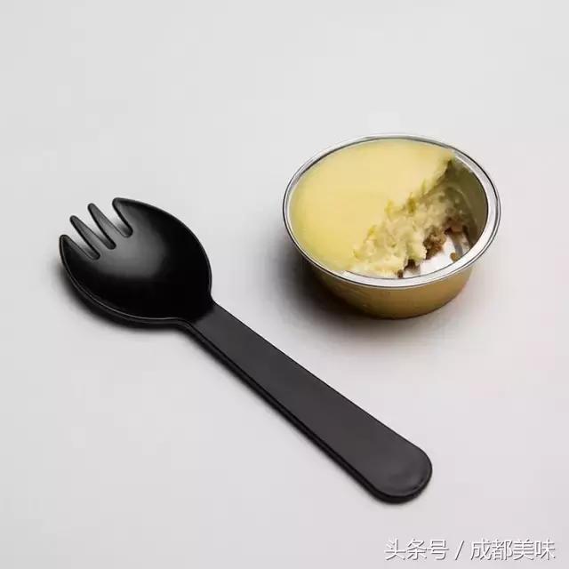 1月仅售7天的芝士条，身家过亿照样排队！谁给你的自信？